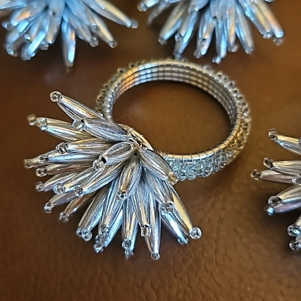CYNTHIA ROWLEY Set of Four Starburst Holiday Beaded Napkin Rings